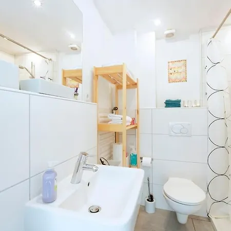 Gute Lage, 3 Raeder, Gruen, Familien Apartment *